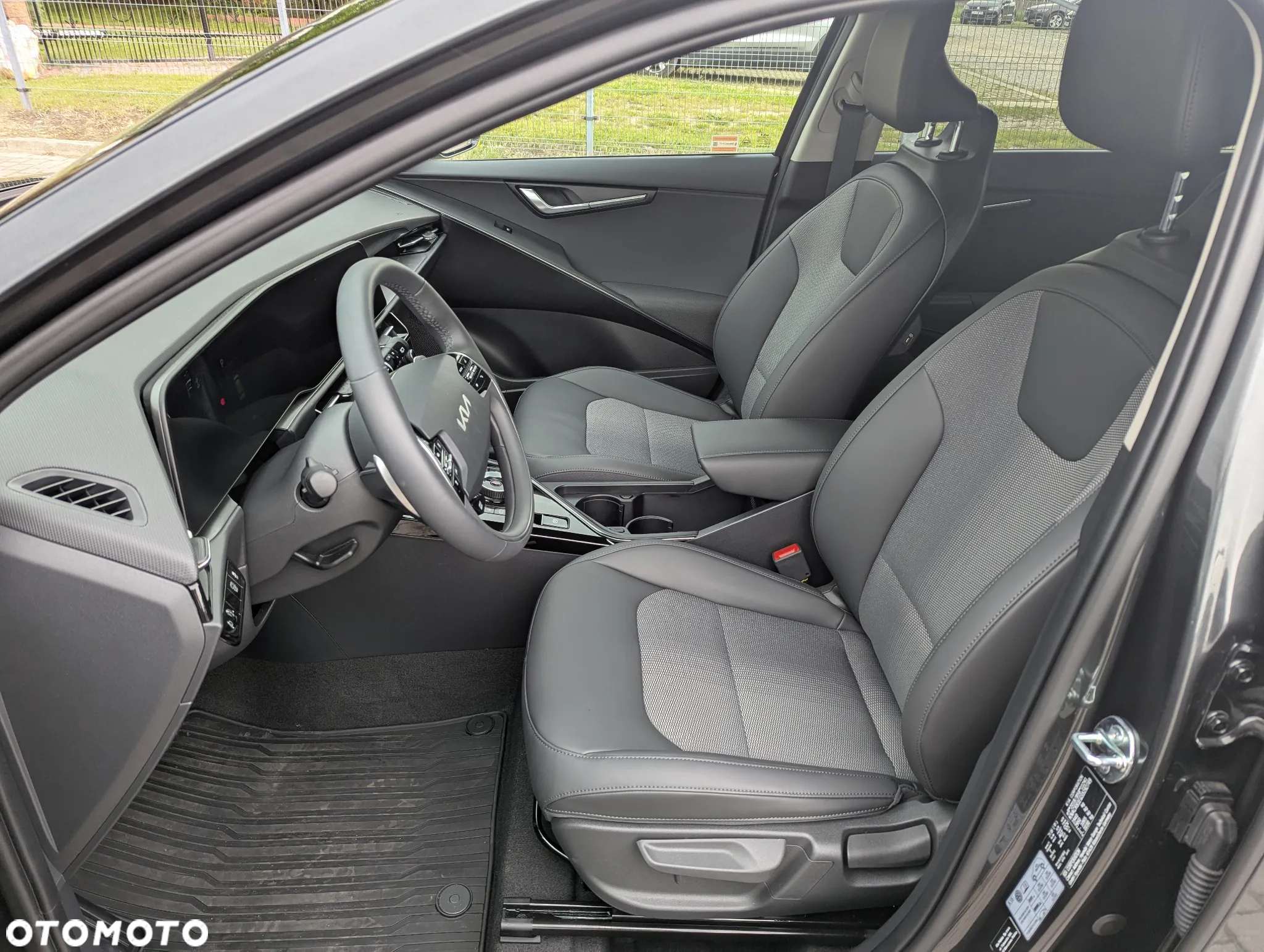 Kia Niro 1.6 GDI Hybrid L - 12