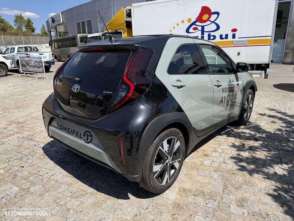 Toyota Aygo X 1.0 Envy CVT - 12
