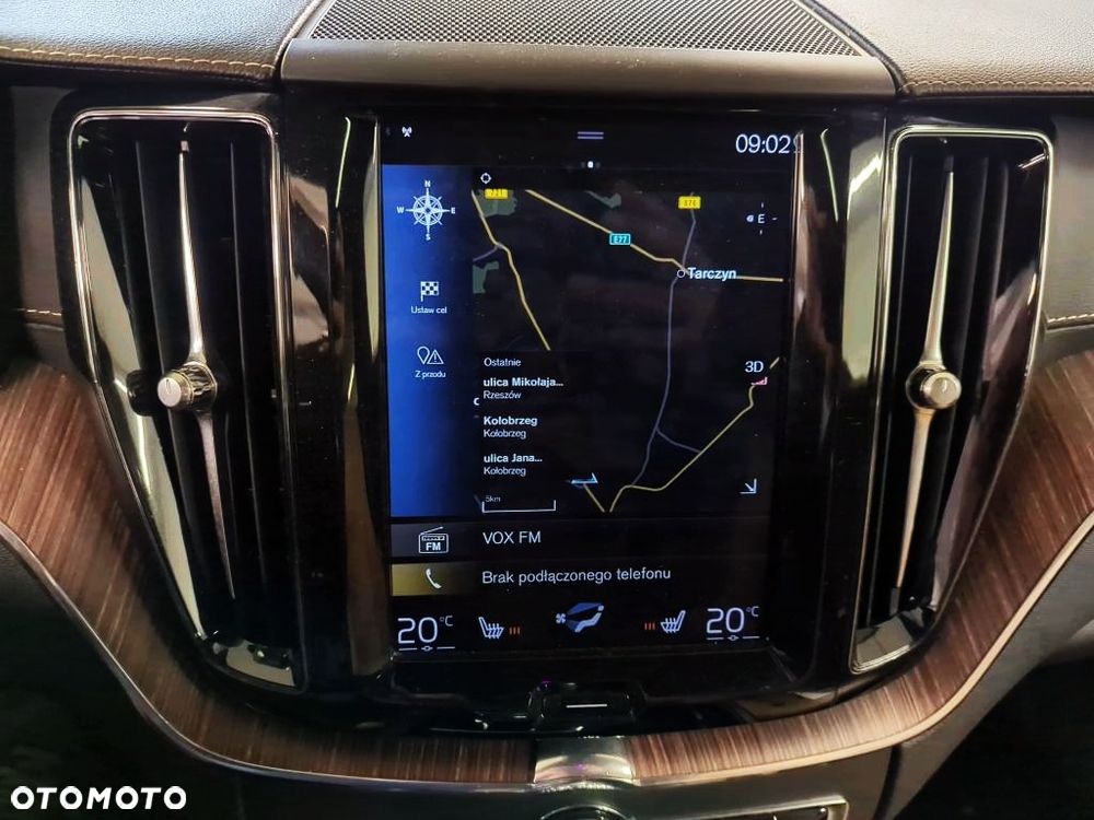 Volvo XC 60 B5 D AWD Inscription - 8