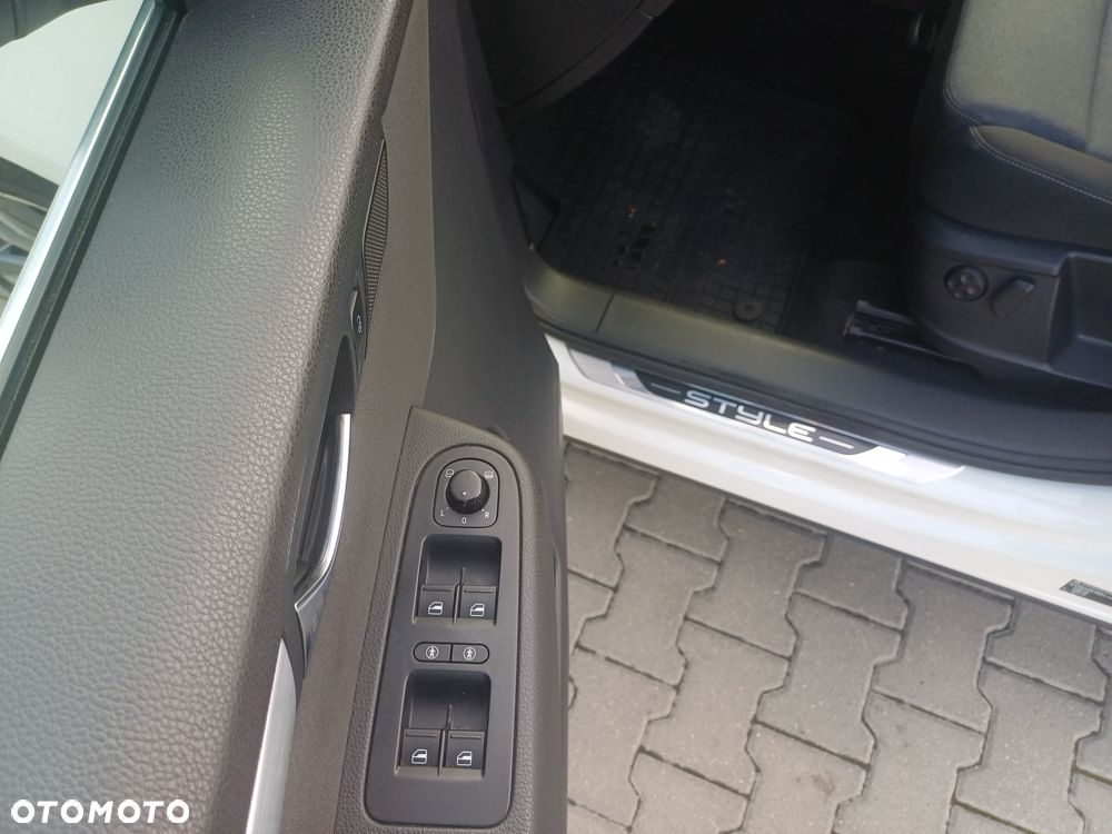 Volkswagen Sharan 2.0 TDI DSG Blue Motion Style - 14