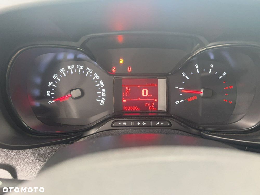 Toyota Proace City - 15
