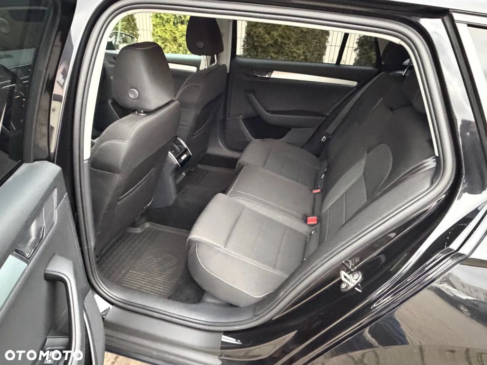 Skoda Superb 2.0 TDI L&K DSG - 21