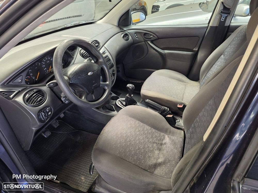 Ford Focus SW 1.6 Ambiente - 10