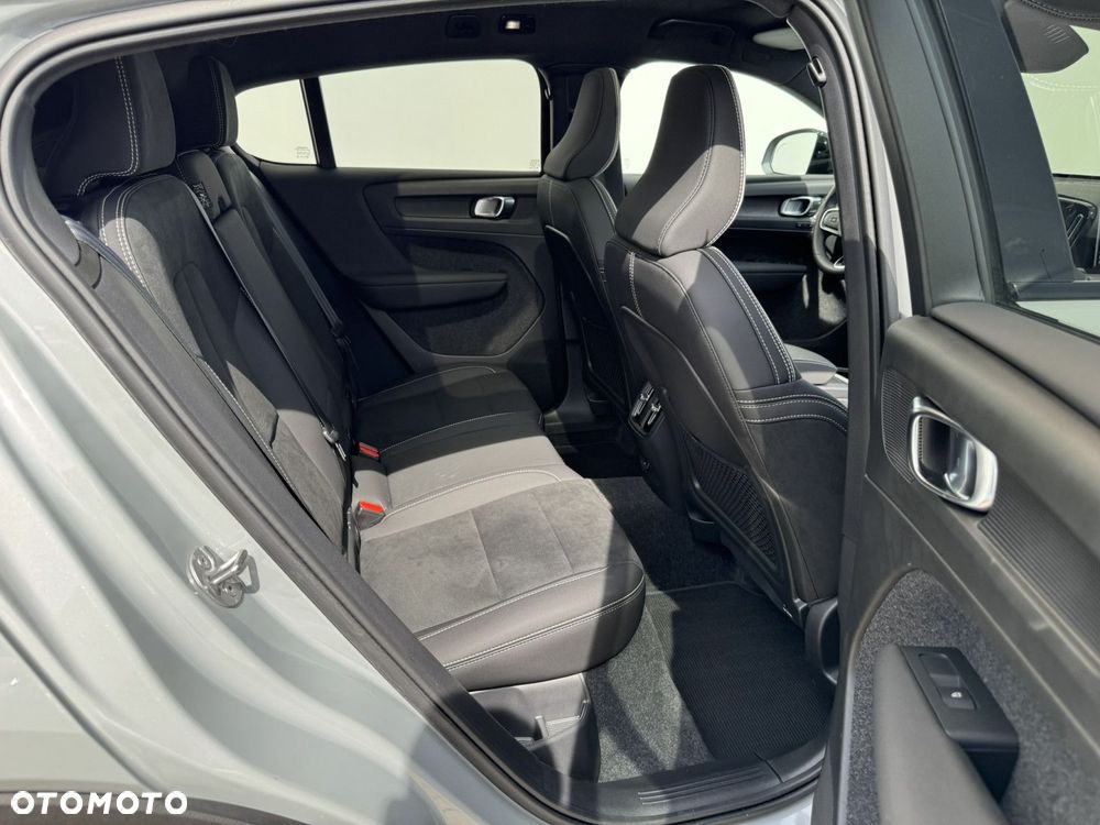 Volvo C40 Recharge 82 kWh Single M Extended Range RWD Ultimate - 14