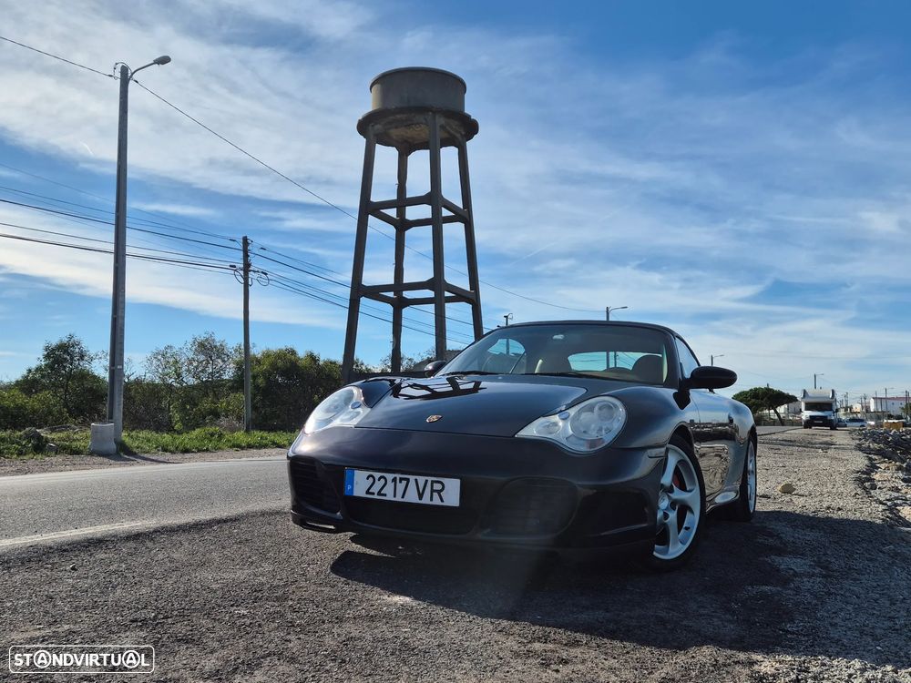 Porsche 911 (996) Carrera 4 S - 11
