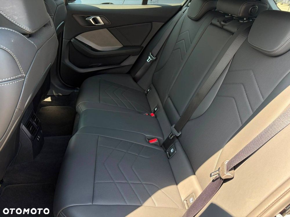 BMW Seria 1 - 16