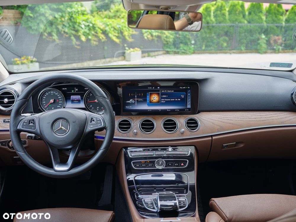 Mercedes-Benz Klasa E 220 d 9G-TRONIC - 19