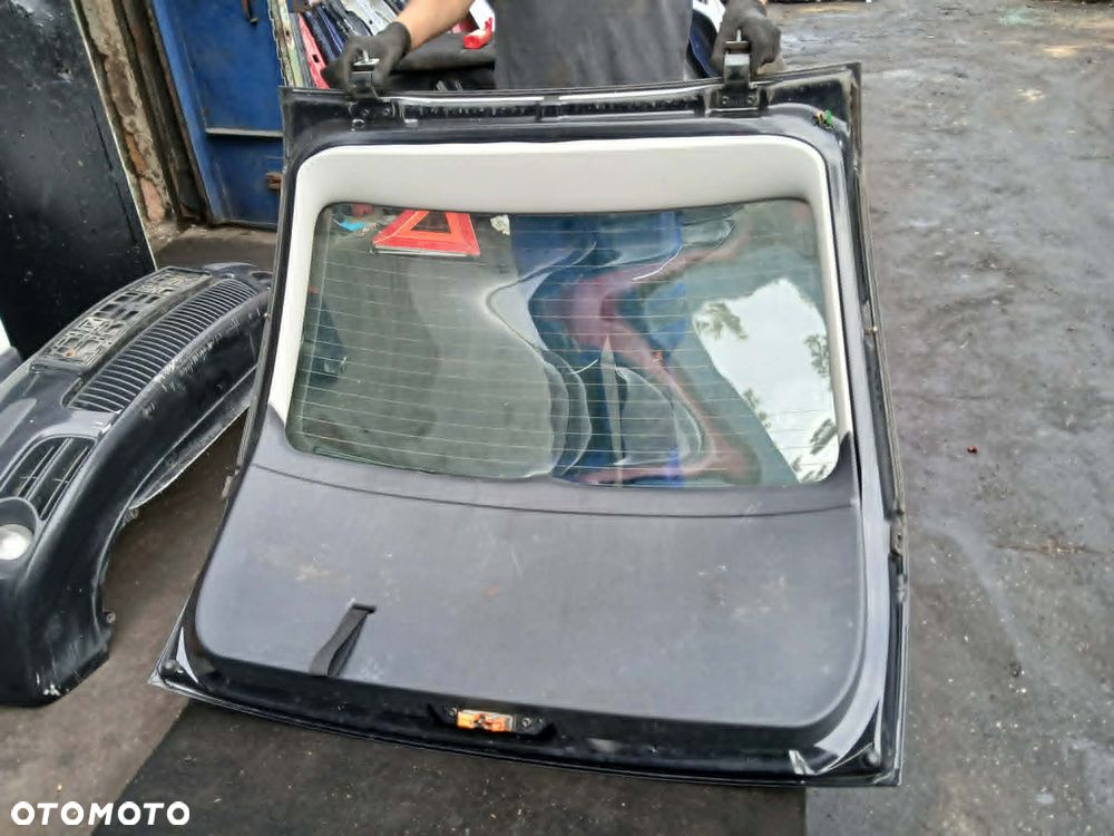 Skoda Fabia I kombi klapa bagażnika kod lakieru 9910 - 5