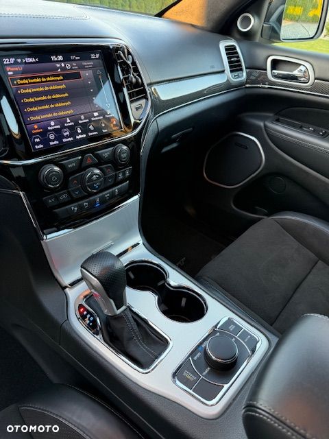 Jeep Grand Cherokee - 16