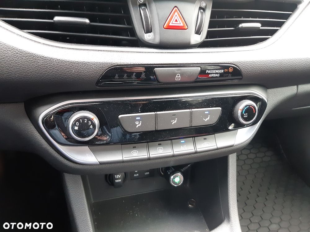 Hyundai i30 1.4 Classic + - 23