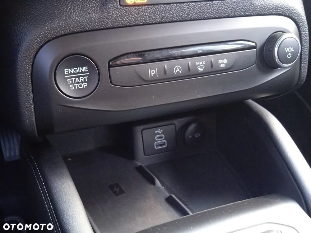 Ford Focus 1.0 EcoBoost Titanium X - 27