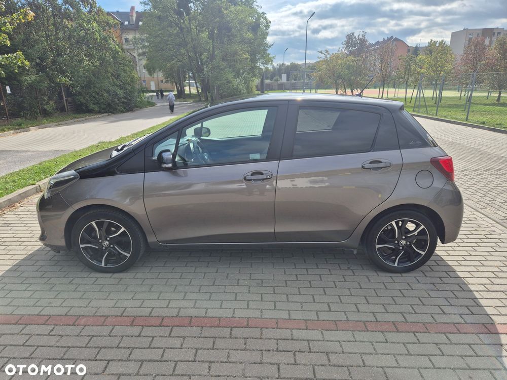 Toyota Yaris 1.0 Premium EU6 - 7