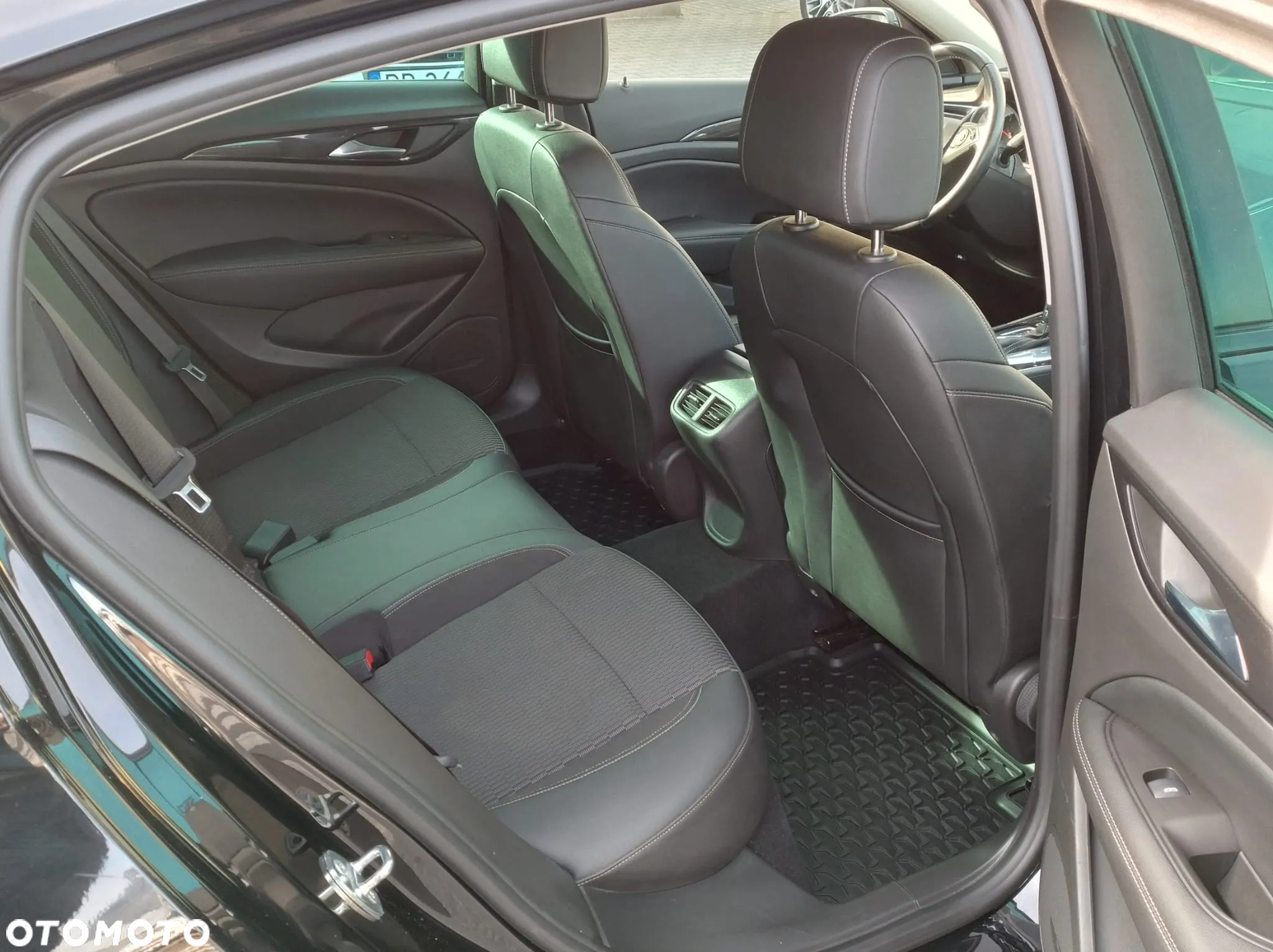 Opel Insignia 2.0 CDTI Elegance S&S - 11