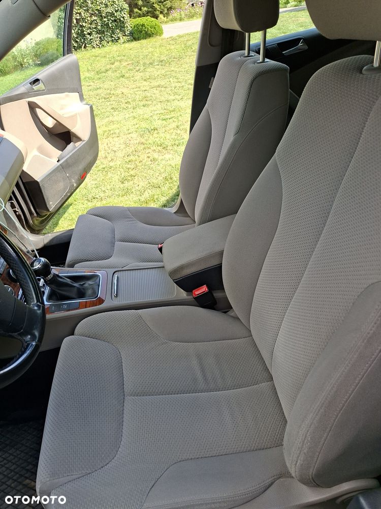 Volkswagen Passat Variant - 7