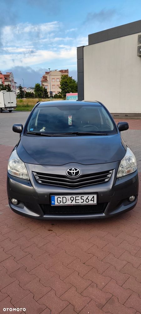 Toyota Verso 1.8 Sol 7os MS - 3