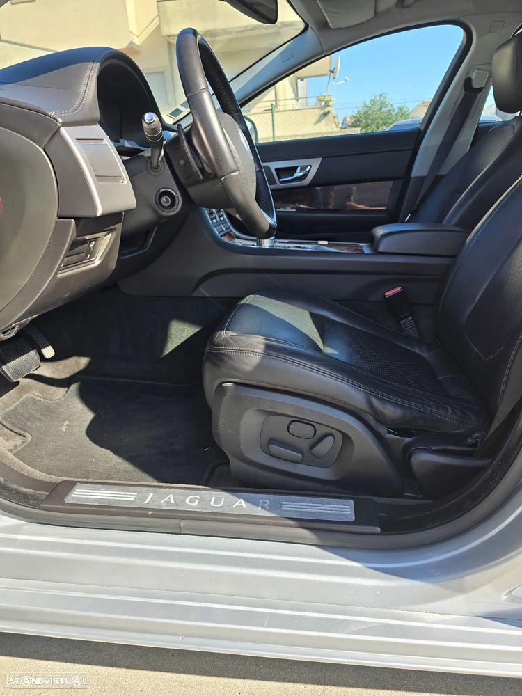 Jaguar XF 3.0 D V6 S Premium Luxury - 13