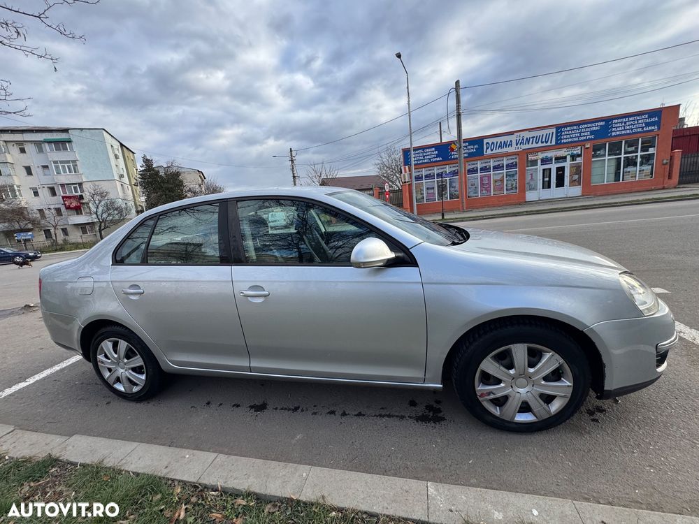 Volkswagen Jetta - 5