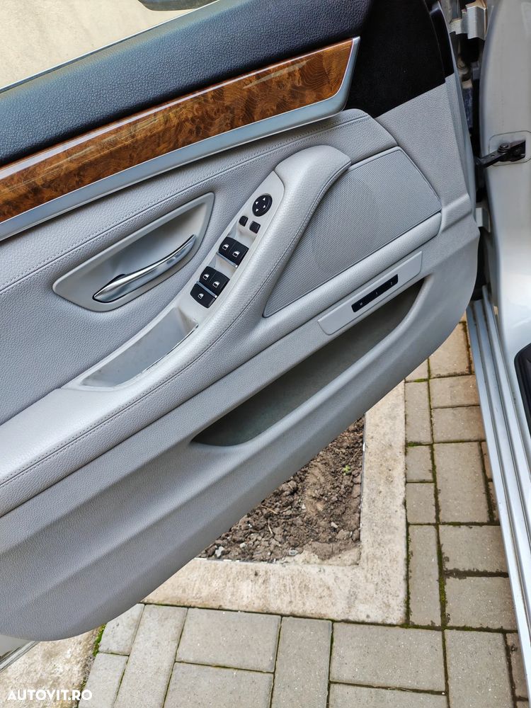 BMW Seria 5 535d xDrive Aut. Luxury Line - 29