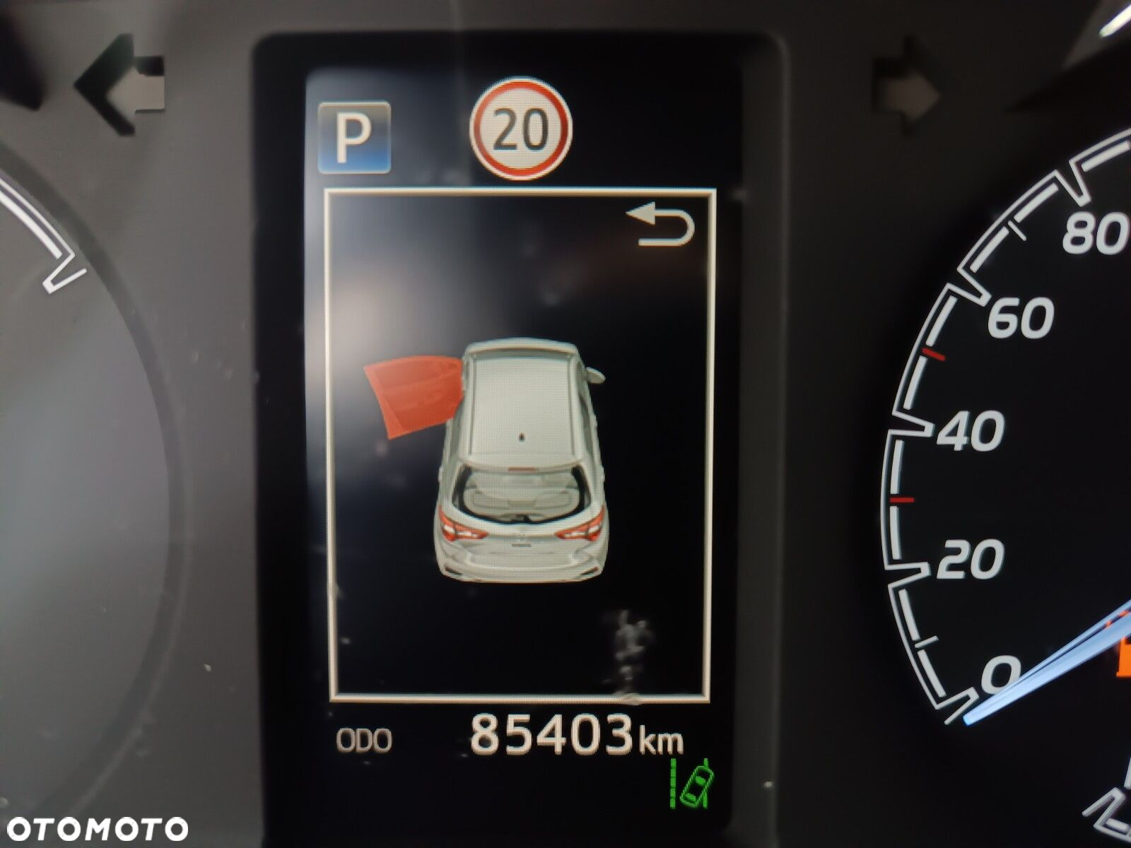 Toyota Yaris Hybrid 100 Active - 14
