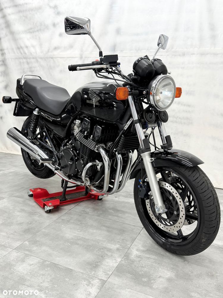 Honda CB - 23