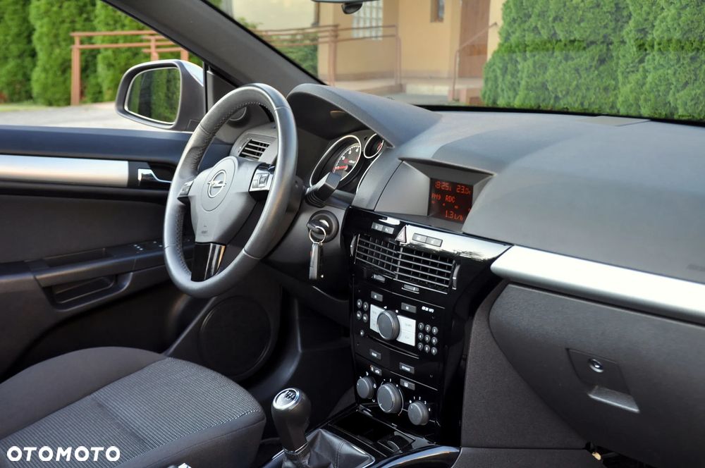 Opel Astra 1.6 Edition 111 Jahre - 20