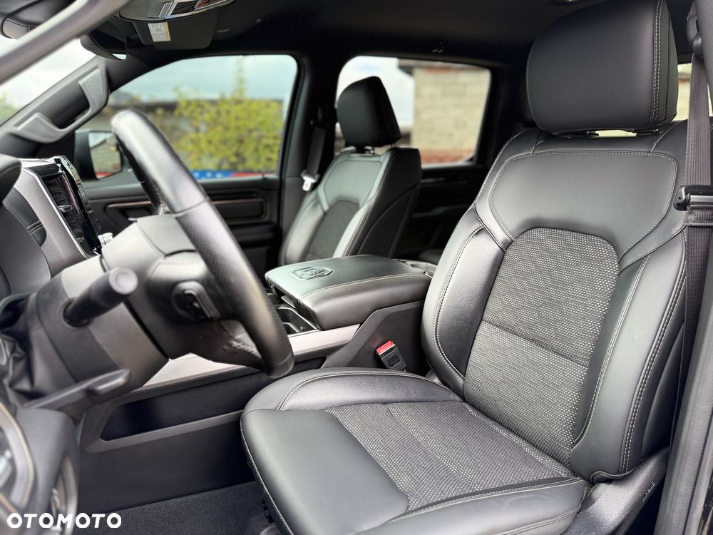 Dodge RAM 1500 5.7 4x4 - 19