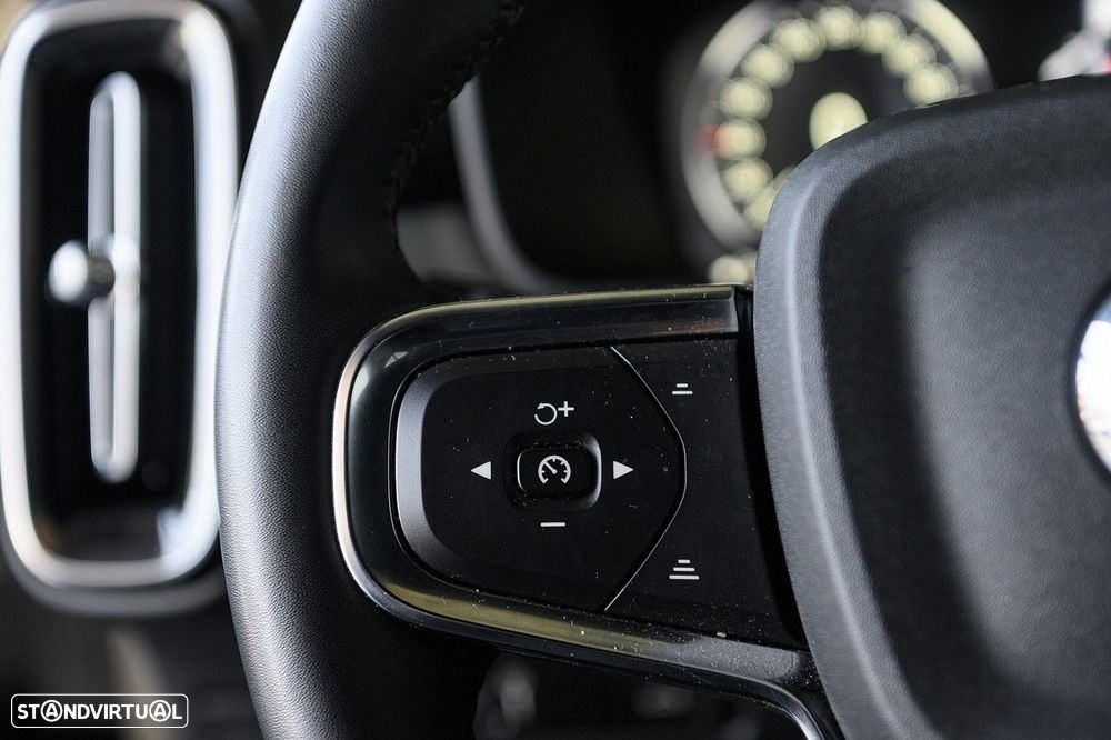 Volvo XC 40 1.5 T2 Plus Dark Auto - 51