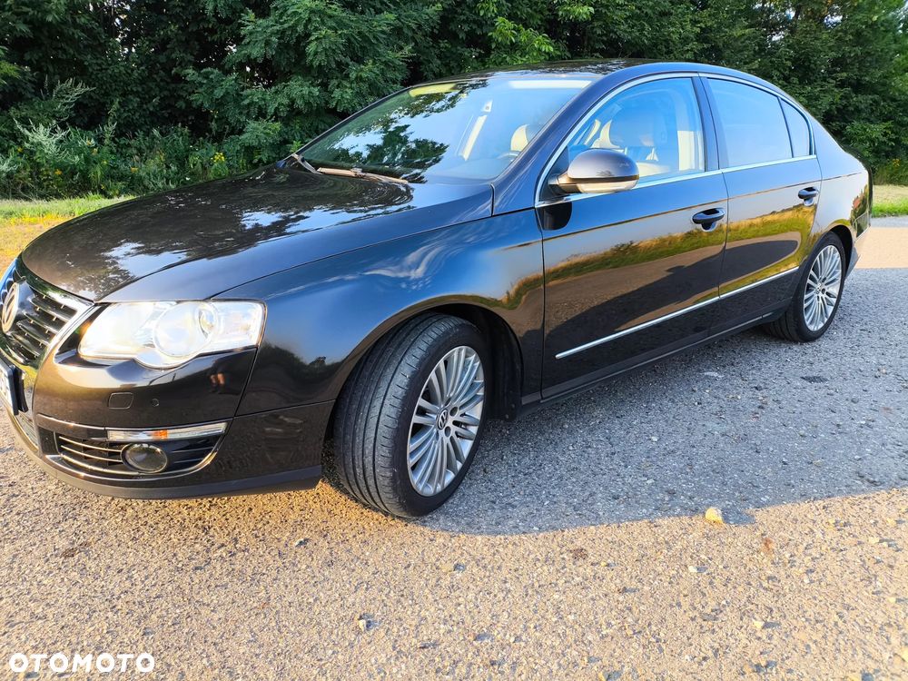Volkswagen Passat 2.0 FSI Highline - 16
