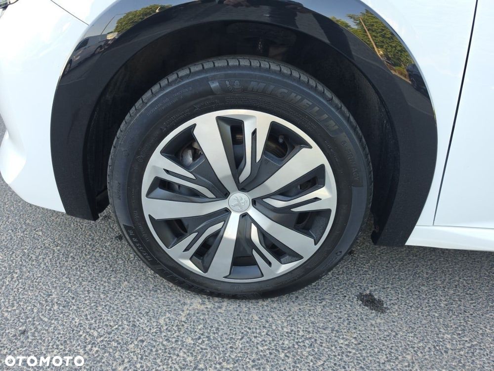 Peugeot 208 50kWh Active - 11