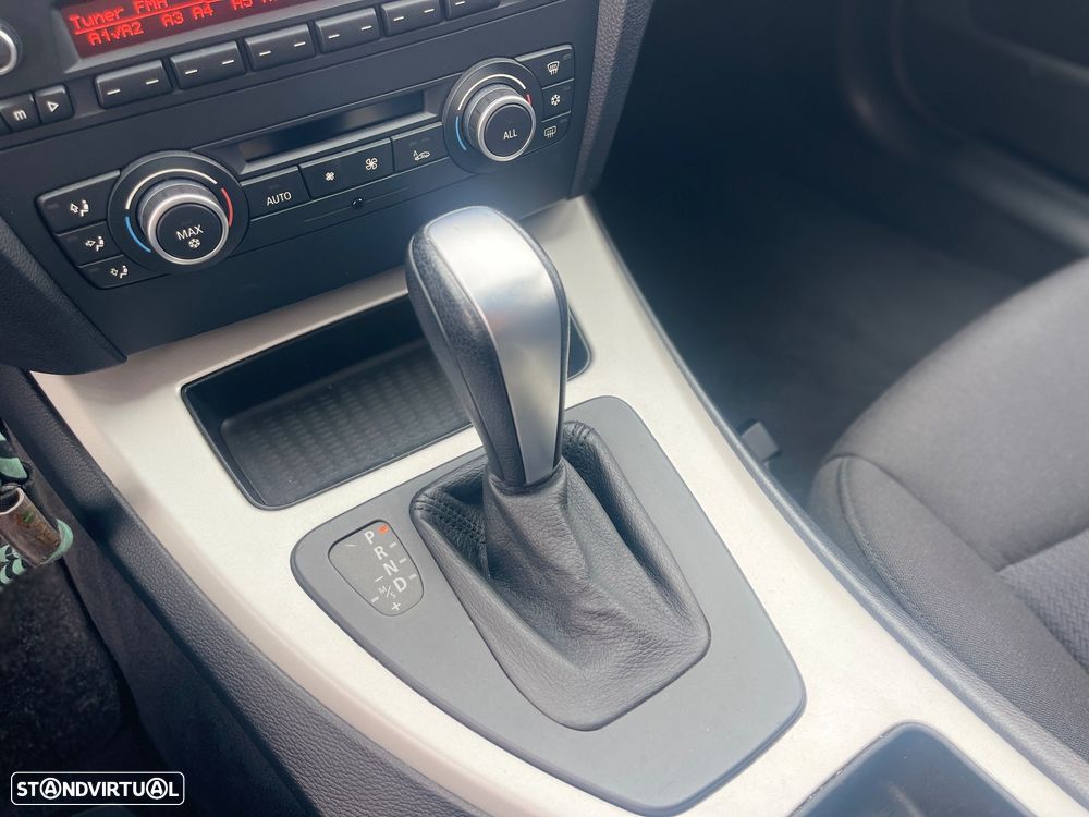 BMW 318 ver-d-sport--aut-efficient-dynamics-edition-blue-per-sport-line - 15