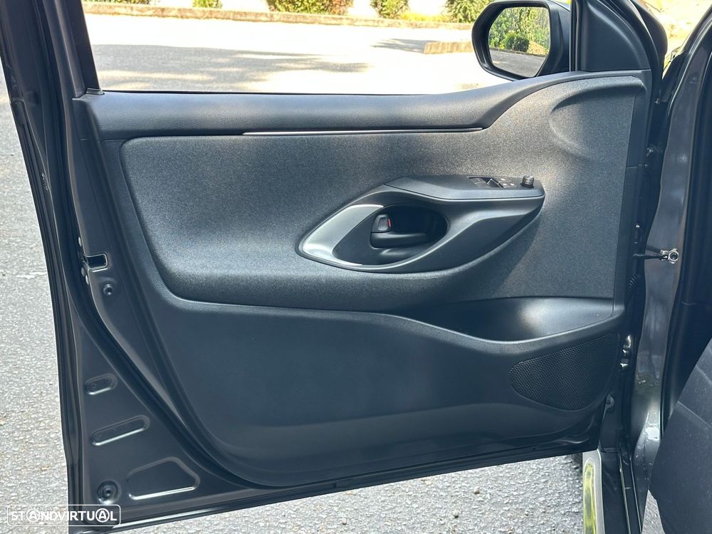 Toyota Yaris 1.5 HDF Comfort Plus - 7