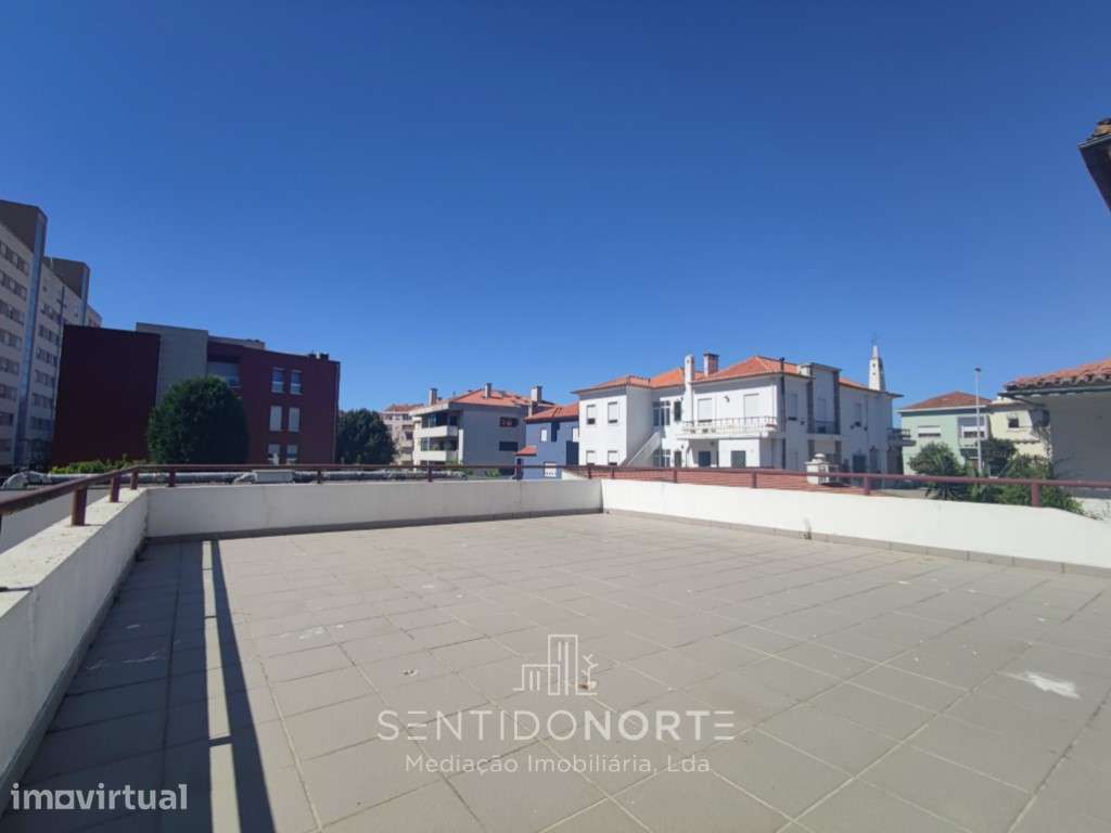 Moradia para serviços junto à Casa da Música - Grande imagem: 5/26