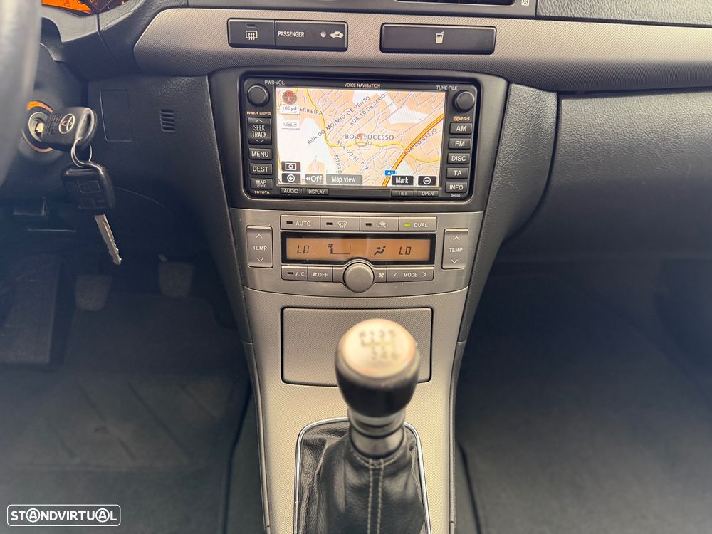 Toyota Avensis SW 2.2 D-CAT Sol+GPS - 15