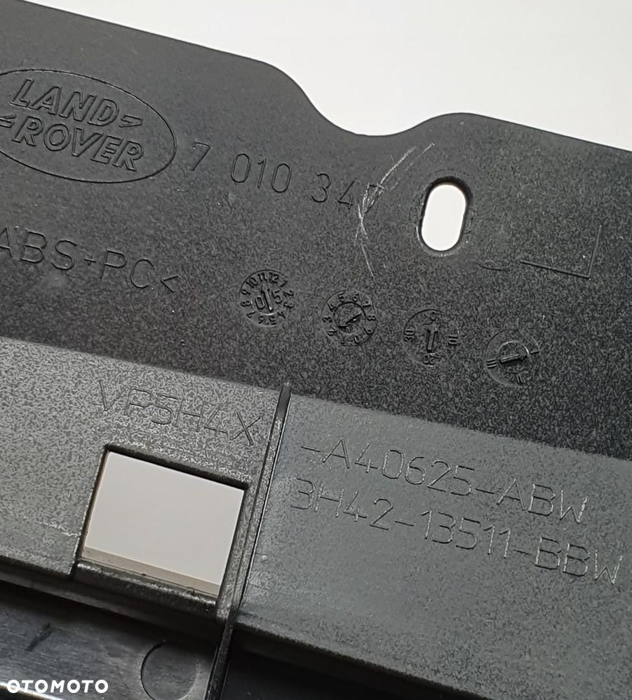 UCHWYT MOCOWANIE PÓŁKI TYŁ RANGE ROVER III L322 - 6