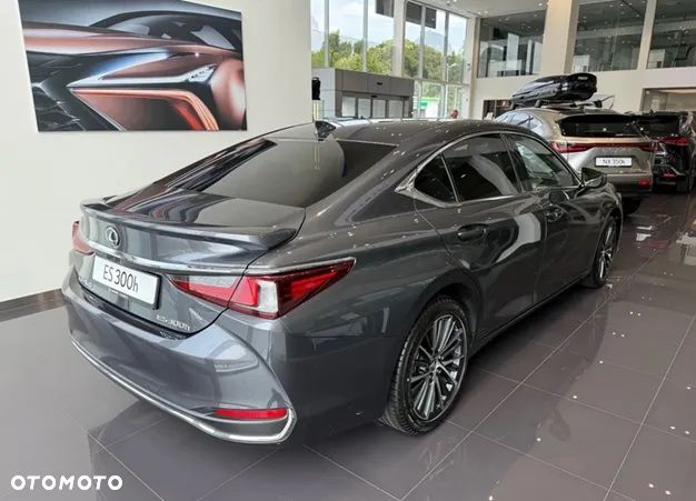 Lexus ES 300h Business Edition - 3