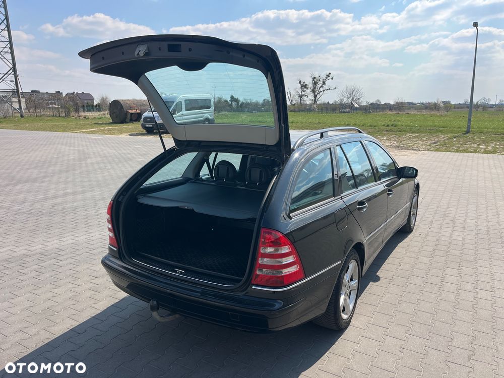 Mercedes-Benz Klasa C 200 Kompressor Automatik Avantgarde - 17
