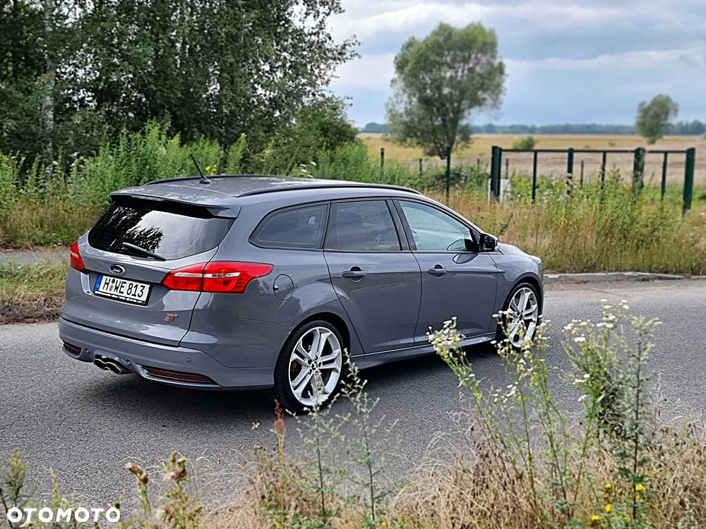 Ford Focus 2.0 TDCi ST - 14