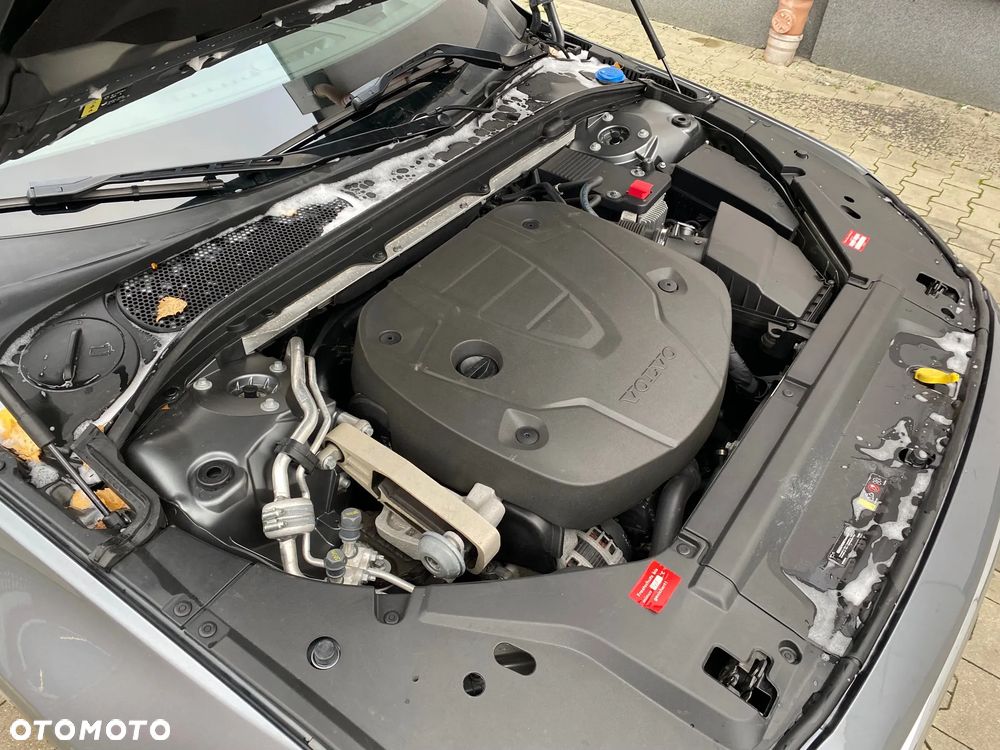 Volvo V90 D4 Momentum - 23