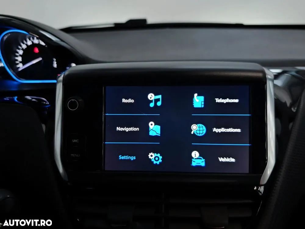 Peugeot 2008 1.2 PureTech Turbo EAT6 S&S Allure - 21