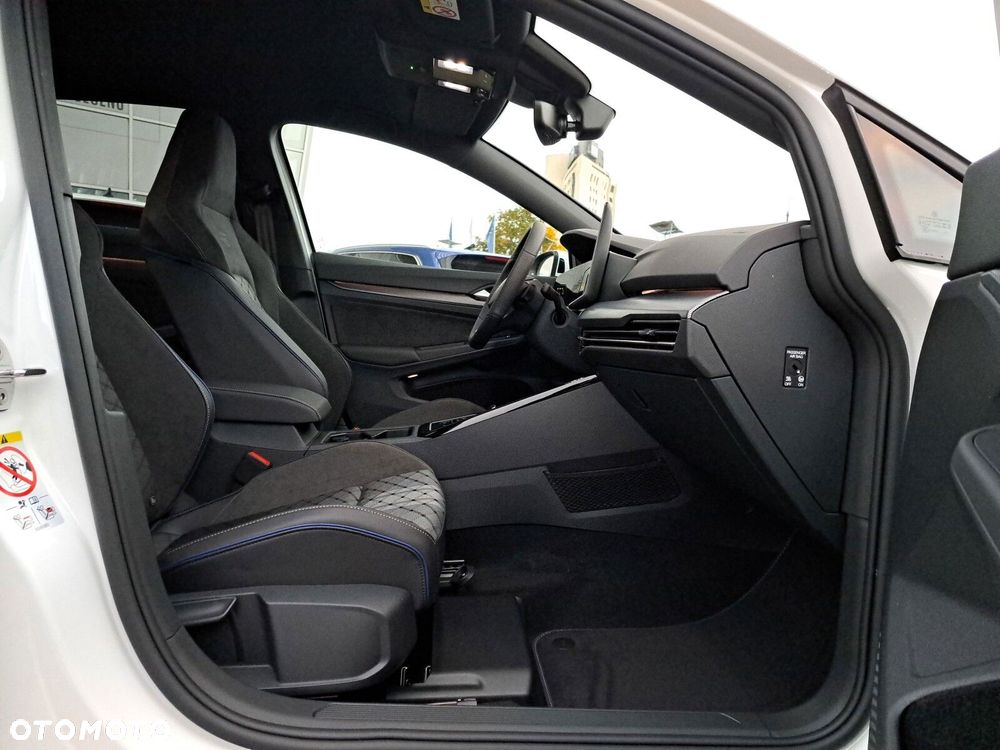 Volkswagen Golf 1.5 eTSI mHEV R-Line Plus DSG - 16
