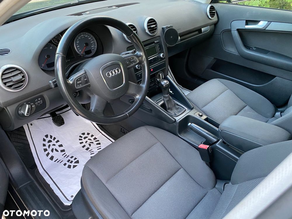 Audi A3 Sportback 2.0 TDI Ambiente - 12