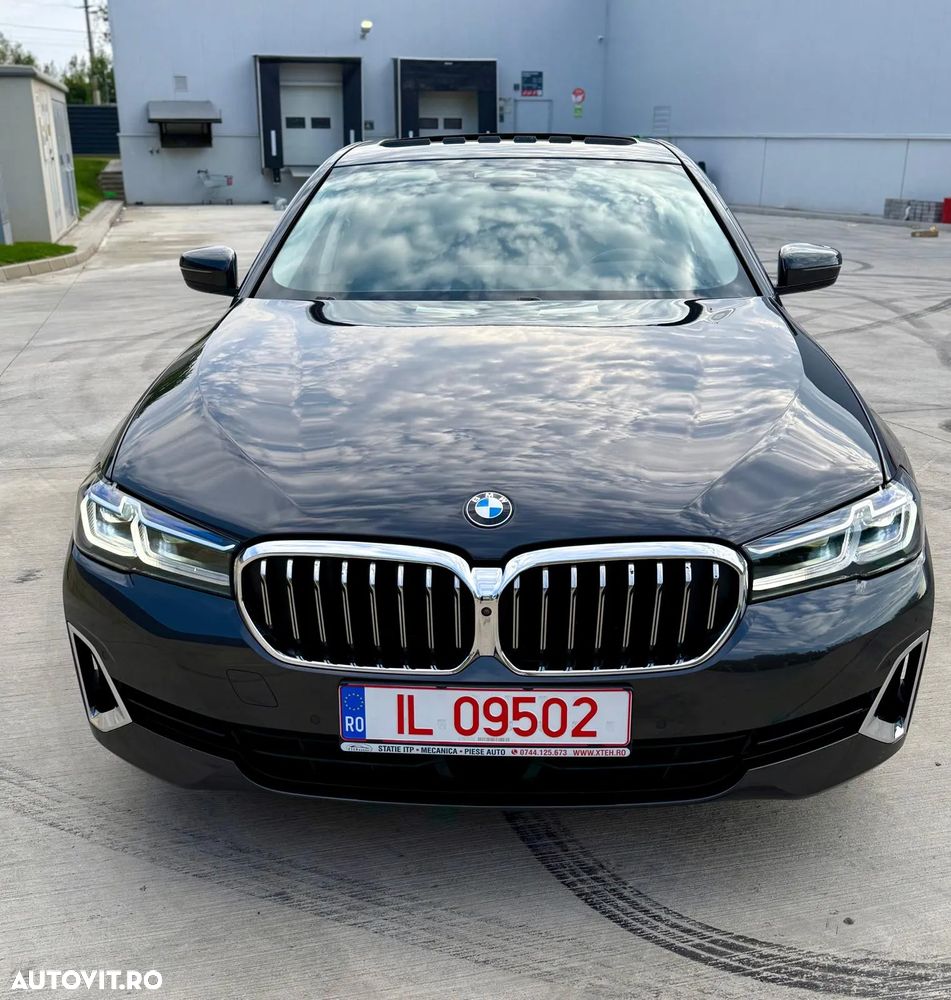 BMW Seria 5 520d Aut. Luxury Line - 2