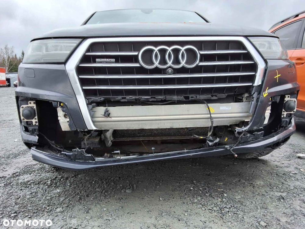 Audi Q7 - 7