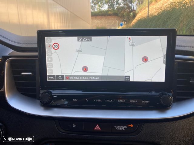 Kia Ceed 1.6 CRDi ECO-Dynamics+ (48V Mild-Hybrid) Platinum Edition - 24