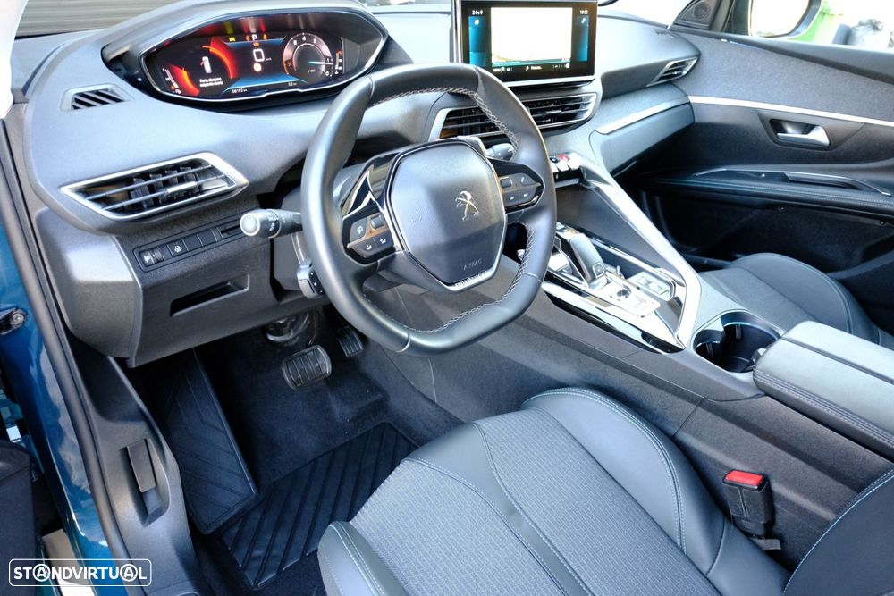 Peugeot 5008 1.2 PureTech Allure EAT8 - 8
