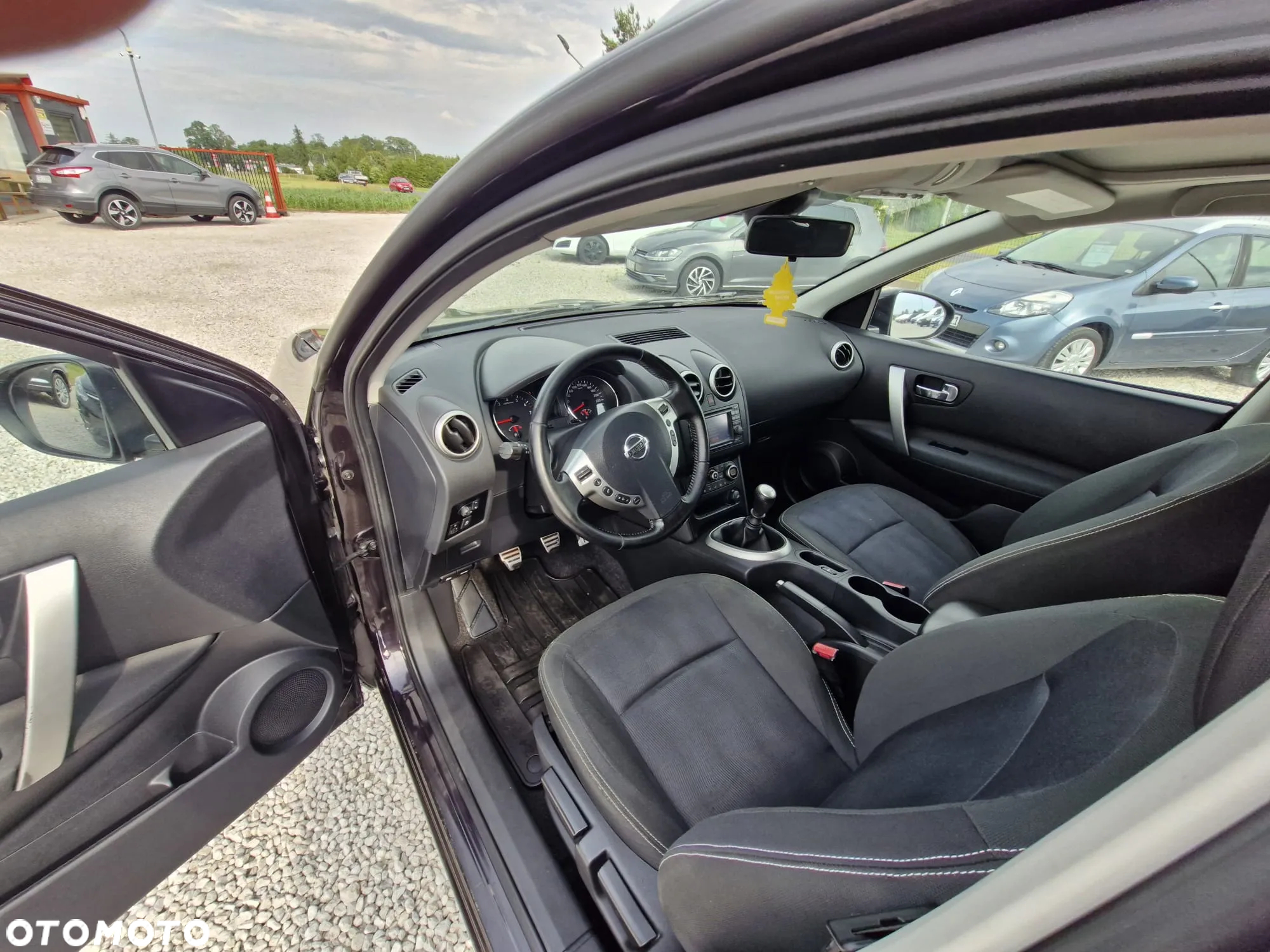 Nissan Qashqai+2 - 13
