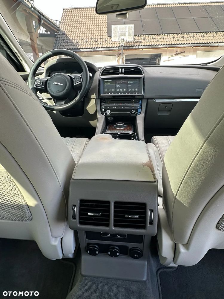Jaguar F-Pace 3.0 TDV6 AWD Prestige - 18