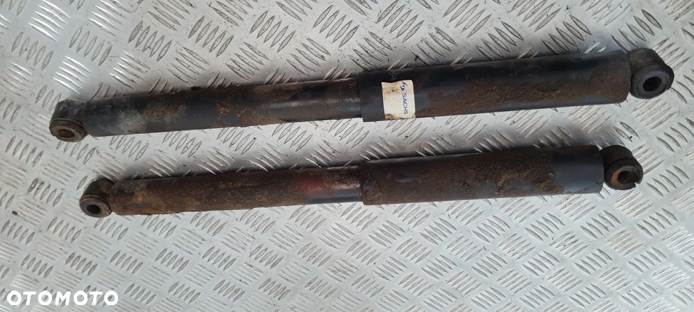 Nissan Terrano II Amortyzatory Przód Tył - 5