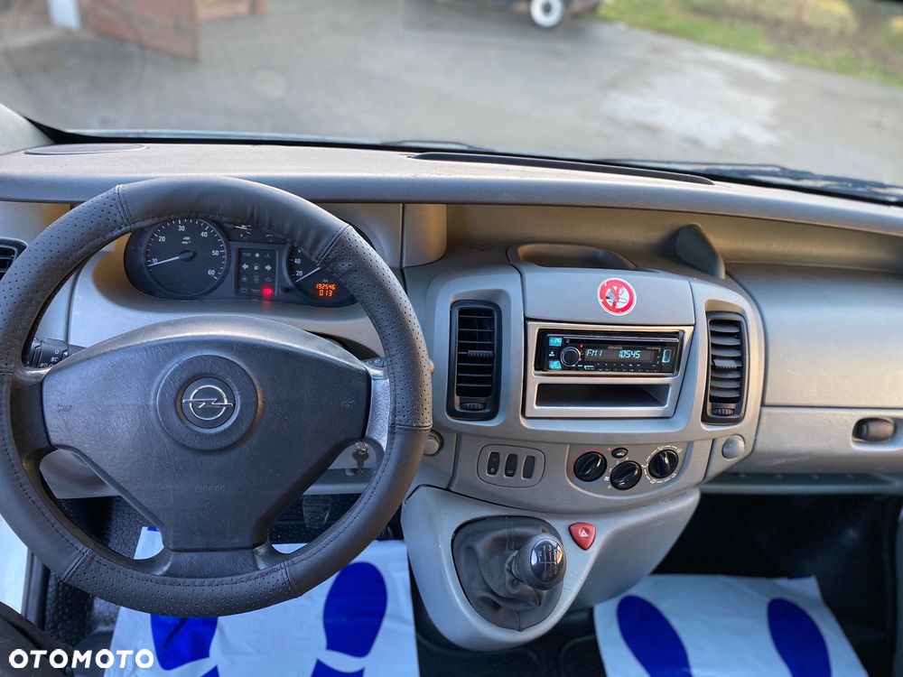 Opel Vivaro - 13