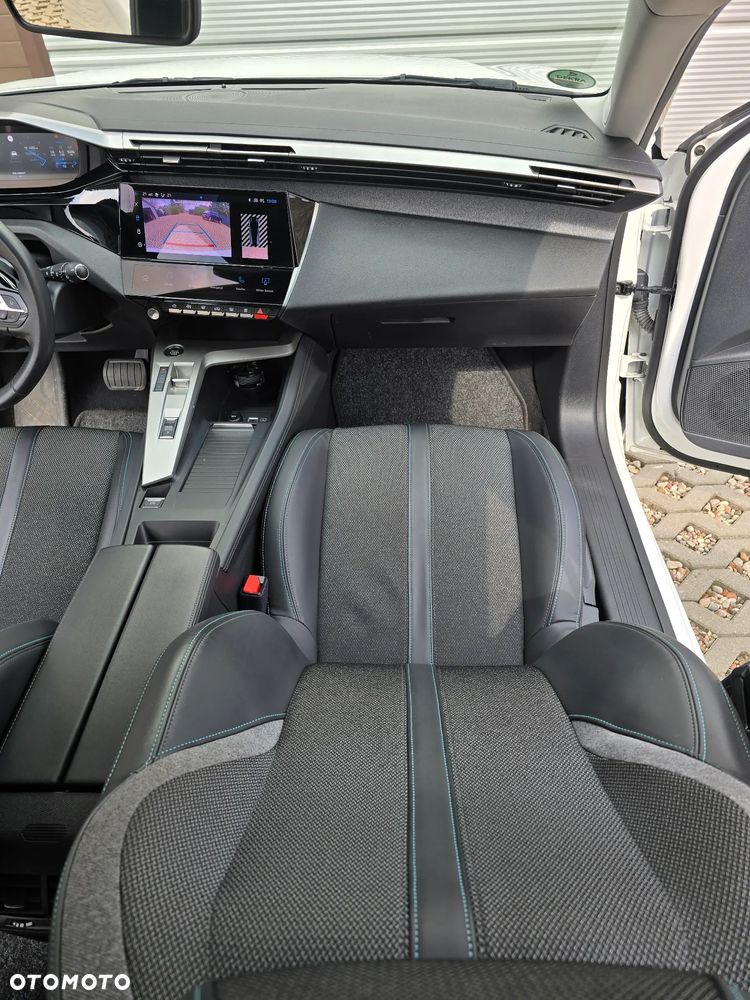 Peugeot 308 BlueHDi FAP 130 EAT8 Stop & Start Allure Pack - 32